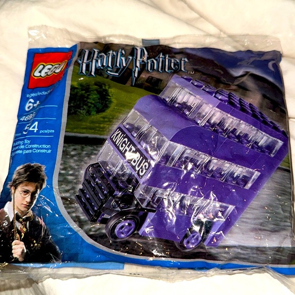 *EXTREMELY RARE* 2004 Lego Harry Potter Knight Bus SEALED - Picture 1 of 4